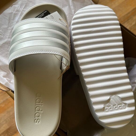 Adidas Platform Adilette Slides - Picture 3 of 8